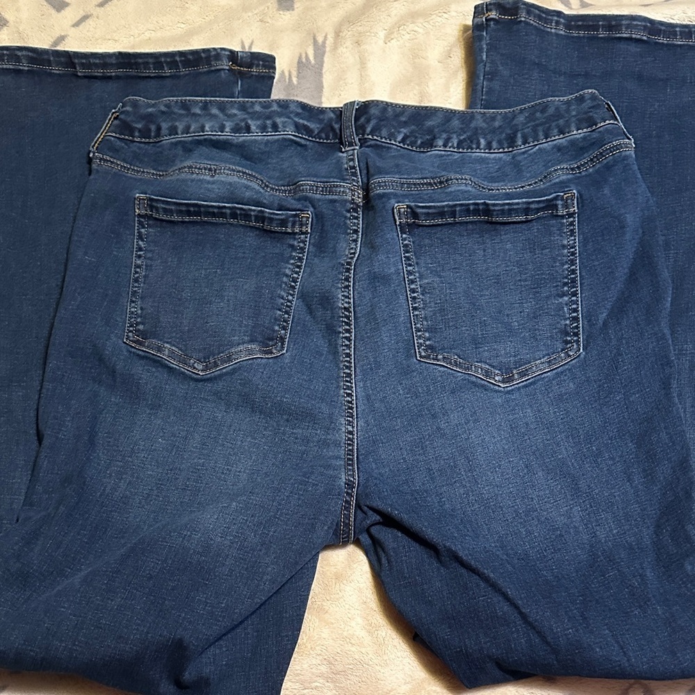 A141. Torrid Women's trio fit, slim Boot Cut Jeans - Dark Blue 16r - 20 r